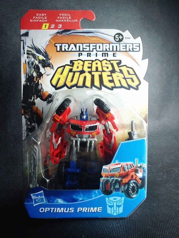 New Prime Beast Hunters Cyberverse Commanders Optimus Prime, Bulkhead, Predaking On Card Image  (1 of 5)